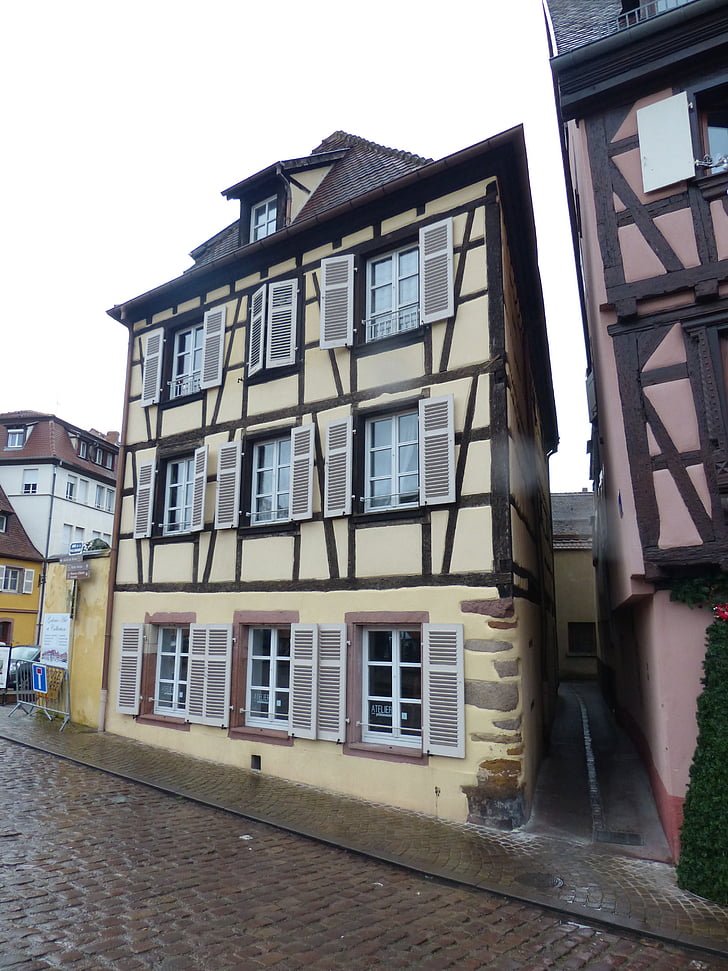 Stari grad, Colmar, krovište, uska traka