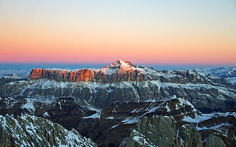 Dawn, Dolomity, masiv sedla, východ slunce z hory marmolada, sattelberg, Itálie, Alpy