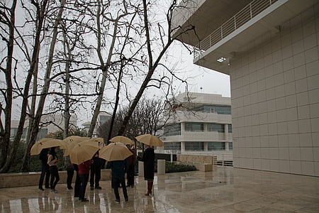 getty centre, los angeles, museum, architecture, building, rain, umbrellas