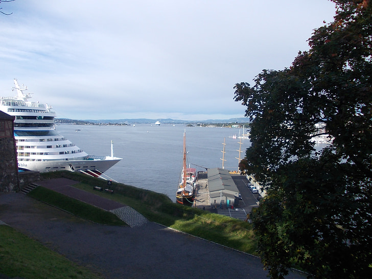 Oslo, Noruega, de la nave, crucero, Puerto, verano, AIDAblu