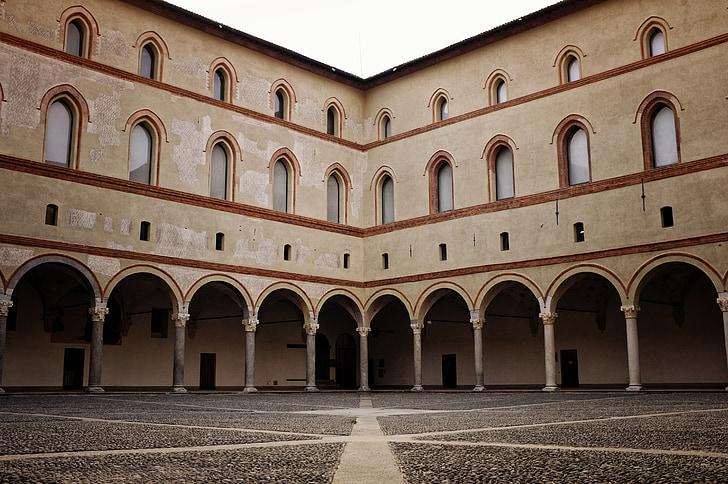 znamenitosti: dvorac Sforzesco, Milan, Italija