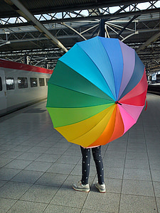 Zug, Regenschirm, Regenbogen, Bahnhof, Abreise