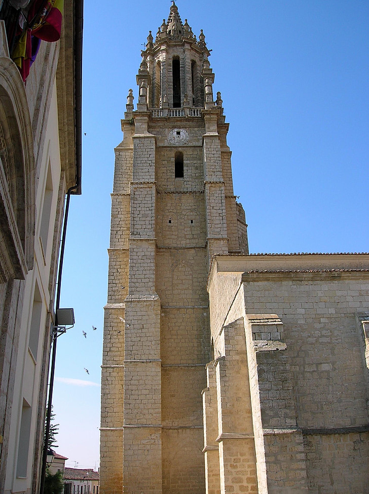 ampudia, Colegiata de san miguel, Španielsko, veža, kostol, budova, náboženské