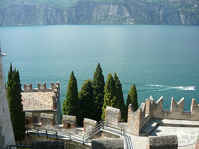 Taliansko, taliančina, jazero garda, hrad
