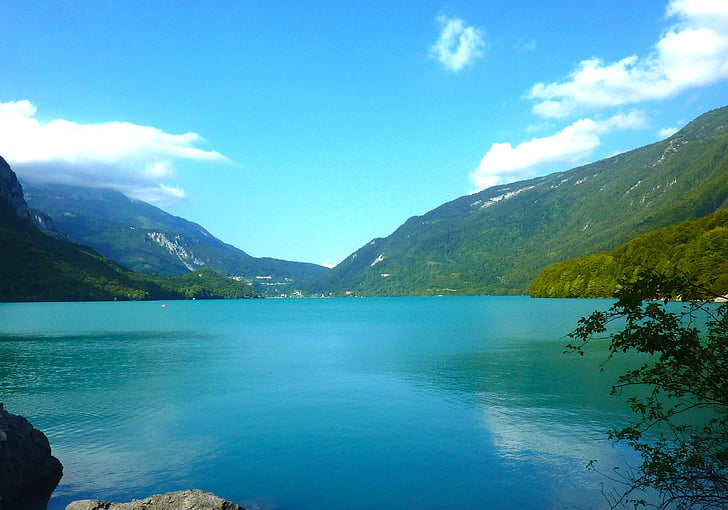 Lago de Molveno, Italia, Lago, agua, cielo, nubes, montañas