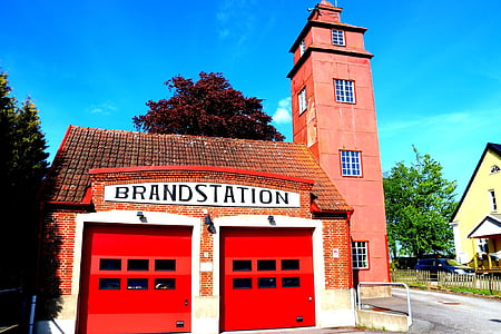 brannstasjon, Vollsjö, rød, gammeldags