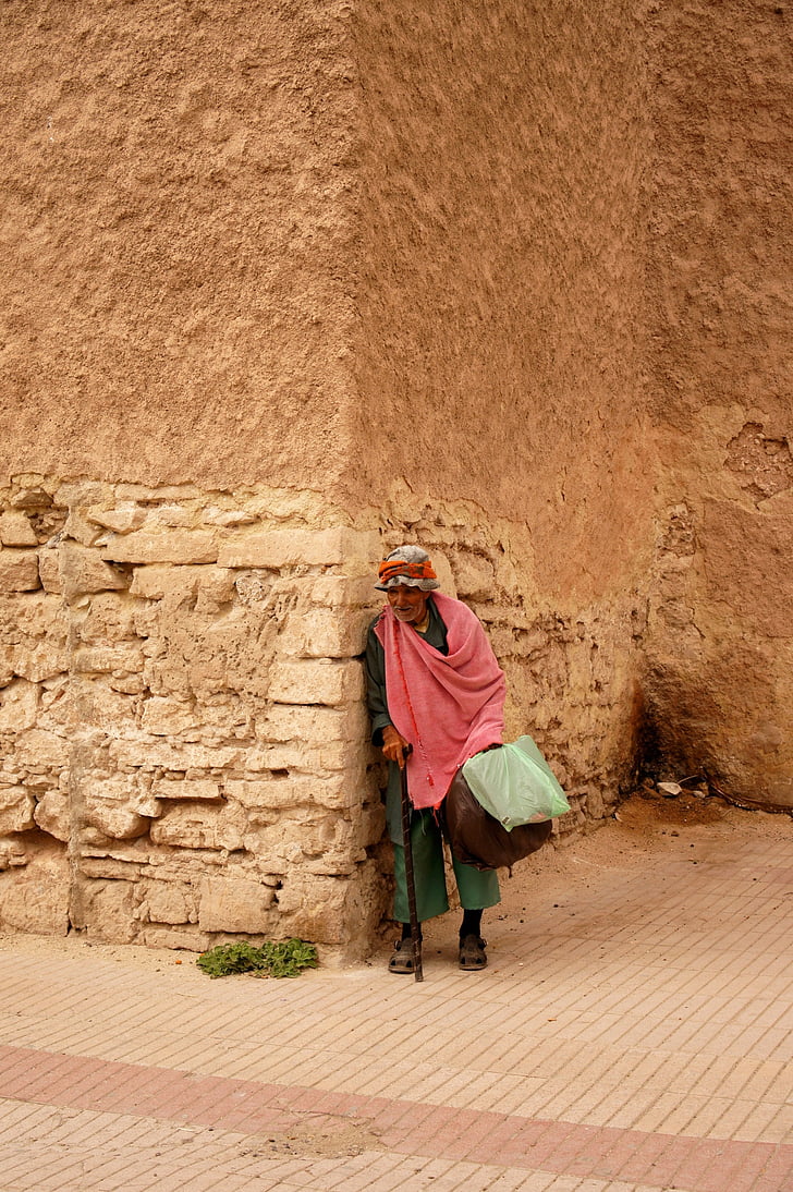 vieil homme, Maroc, essauria, bâton de marche, cultures, gens, l’Afrique