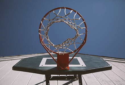 cistella, bàsquet, cercle de bàsquet, joc, baix angle de tir, xarxa, a l'exterior
