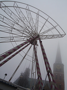 grande roue, brouillard, Lübeck