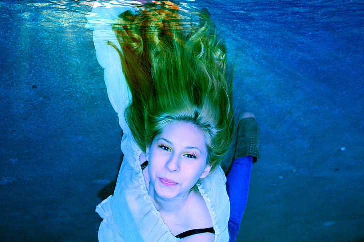meisje, onderwater, water, zwemmen, blauw