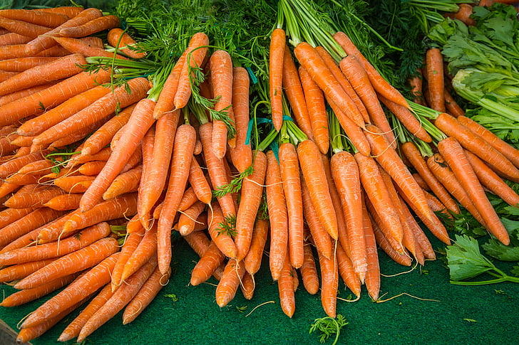 wortel, lobak, sayuran, bit kuning, sup sayuran, vegan, pasar sayuran segar