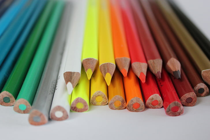 spalvotieji pieštukai, spalvota kreida, spalva, dažymas, brėžinys, pieštukas, kelių spalvotų