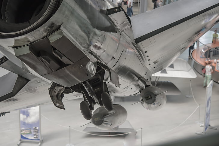 jet de combate, Jet, combatiente de jet, Museo, bomba, ataque, militar
