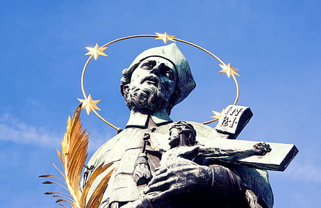 Прага, Памятник, Карлов мост, небо, путешествия, против неба., Голубой