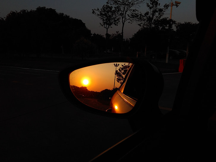 the scenery, sunset, mobile phone photography, automotive, mirror, reflection, evening
