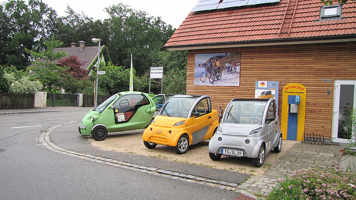 Elektro-Auto, Fahrzeuge, kleines Auto, Auto, Kfz, e-Mobilität, Parkplatz
