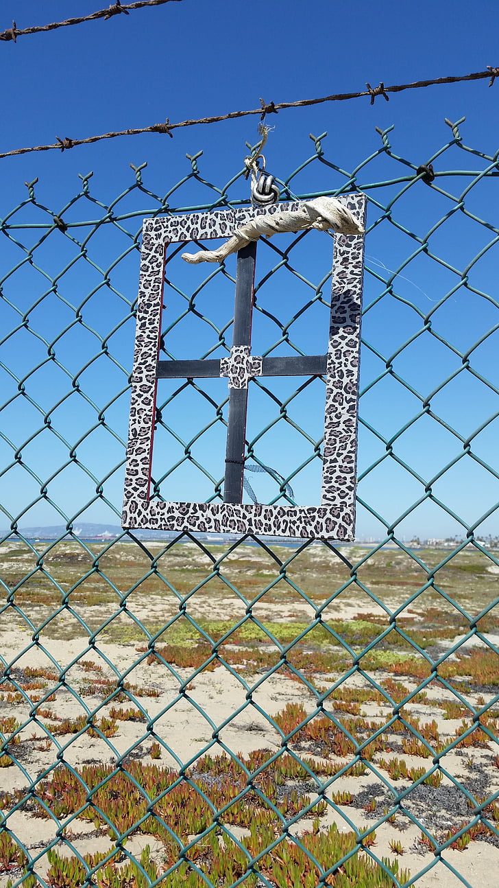 leopard print, shrine, art, frame fence, beach