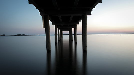 Pristanek fazi, dolgo izpostavljenosti, pomol, morje, most - človek je struktura, sončni zahod, vode