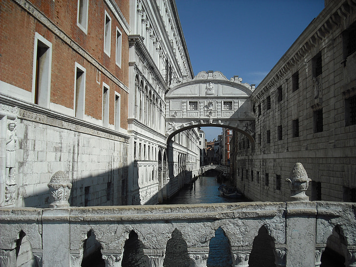 Benetke, most vzdihi, mesto