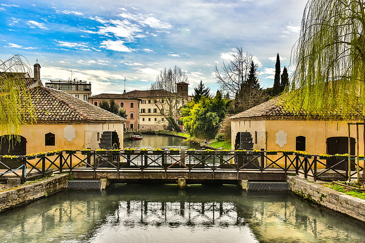 Portogruaro, Veneto, Venecia, Italia, canal, agua, días de fiesta