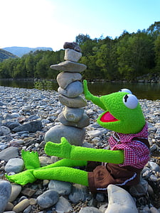 kermit, frog, stones, build tower, cairn, stone tower, fun