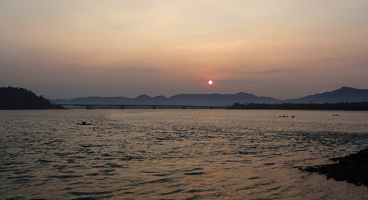 Sunrise, Západné ghats, hory, riek, India, scénické, scenérie