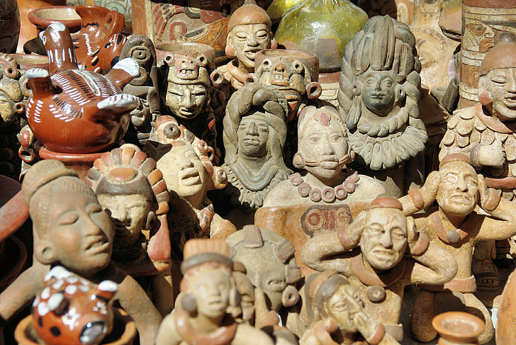 mercado, estatuas de, Otavalo, Ecuador