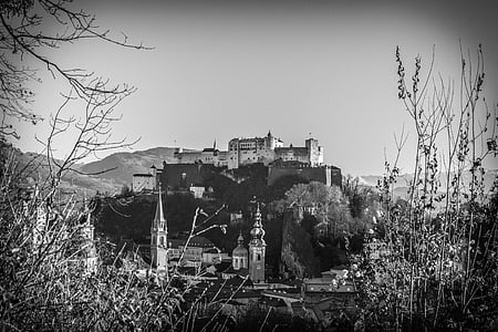 Fortaleza, Fortaleza de Hohensalzburg, Salzburg, Mönchberg, tarde de outono, Áustria