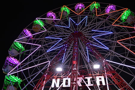 Karnevāls, Ferris wheel, karuselis, naktī
