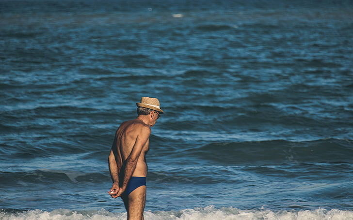 Playa, personas de edad avanzada, hombre, antiguo, persona, mar, caminando