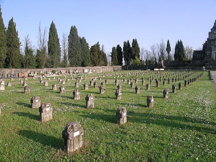 hautausmaa, Crespi d'adda, Capriate san Gervasiossa, Adda