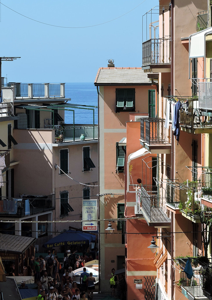 Családi házak, Cinque terre, Riomaggiore, tenger, színek, Olaszország, Liguria