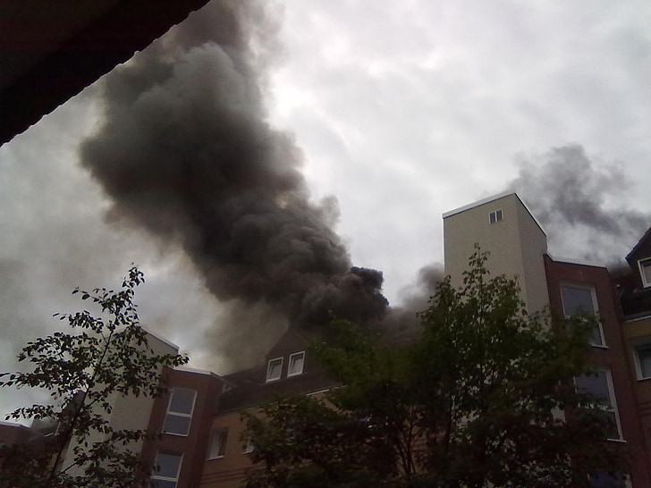 foc, brand, incendiu de apartament, fum