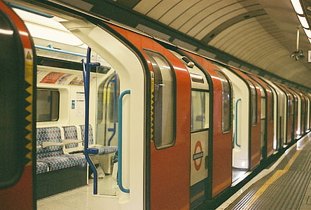 Underground, metro, l'estació de, tren, transport, urbà