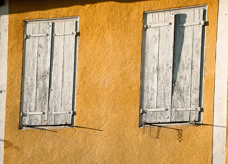 Persianes, Windows, coloridas cases, façana