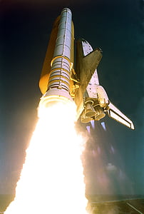 kosmoso vėžėjas atlantis, starto, pradėti, Launchpad, raketų stiprintuvus, tirti, misija