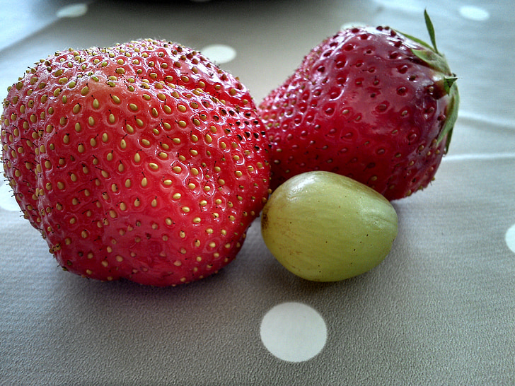 φράουλα, κόκκινο, πράσινο, σταφύλι, νόστιμα, φρούτα, πράσινα σταφύλια
