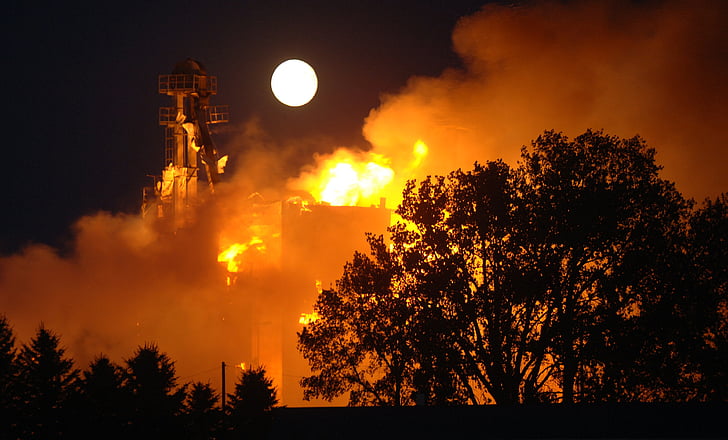 fire, farmers elevator, full moon, emergency, smoke, conflagration, night