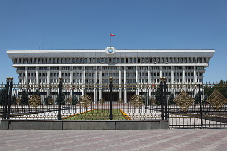 Kirguizistán, edificio, cerca de, biszkek