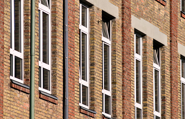 fenêtre de, façade, vieux, brique, bâtiment d’usine, façade ancienne, industrie