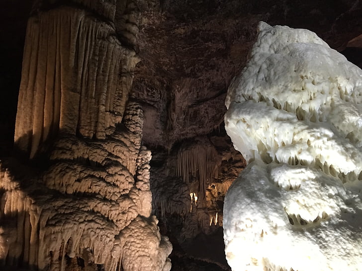 les grottes, Postojna, stalactites
