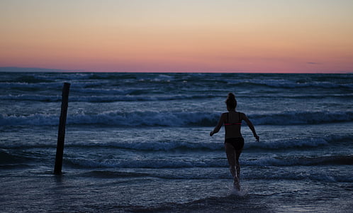 плаж, вечерта, забавно, Момиче, тичане, Splash, лято