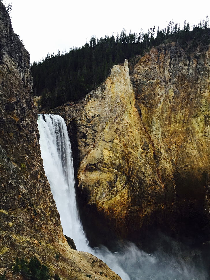 Yellowstone, Grand canyon, vodopád, Wyoming