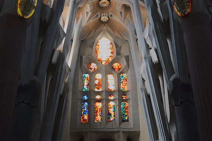 Sagrada familia, Barcelona, Gaudi, belső, Spanyolország, templom, építészet