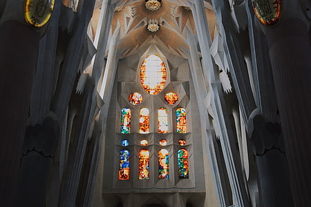 Sagrada familia, Barcelona, Gaudi, notranjost, Španija, cerkev, arhitektura