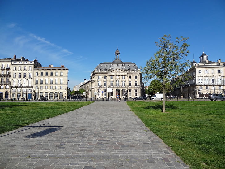 Bordeaux, blå himmel, græsplæne, Frankrig, arkitektur, gamle huse, berømte sted