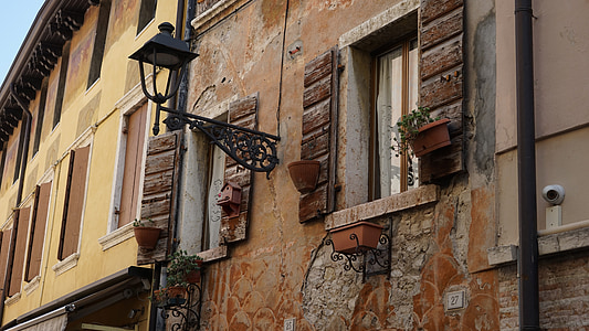 Bardolino, Lago di Garda, Architektura, Itálie, historicky, lampa, staré město