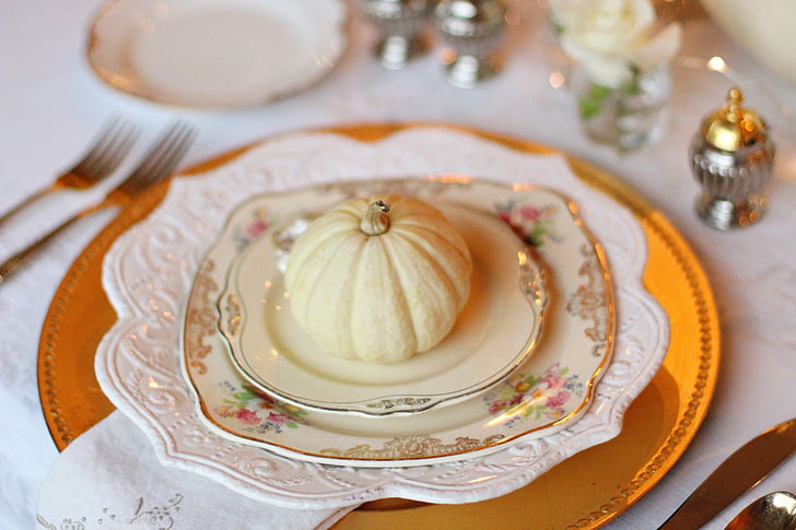 Dinner-party, gedeckter Tisch, Urlaub Tisch, Thanksgiving-Tabelle, Abendessen, Partei, Einstellung