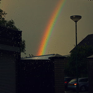 regnbue, regn brusebad, truende sky, grå, himlen, skyer, gade lys