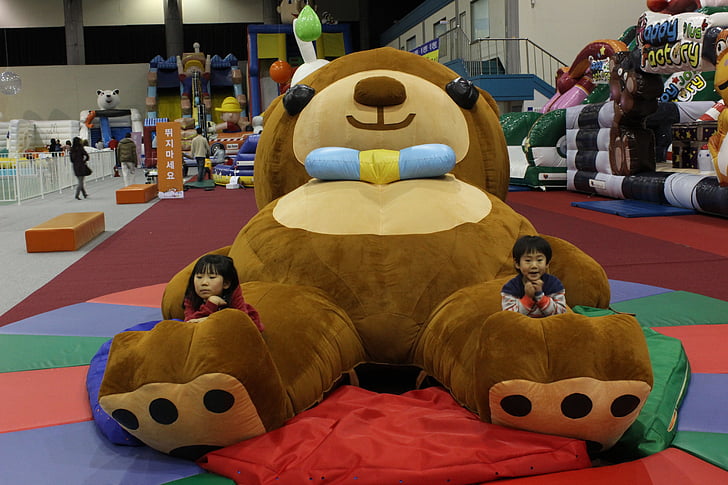 medveď, najväčší medveď na svete, Medvedík, bábika, hrať záhradné, zábavný park